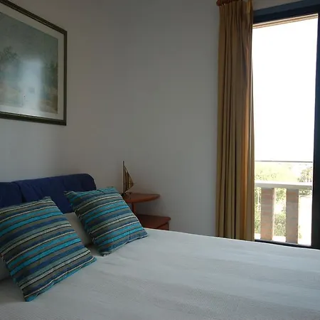 Lets Holidays Sea Views In Apartment